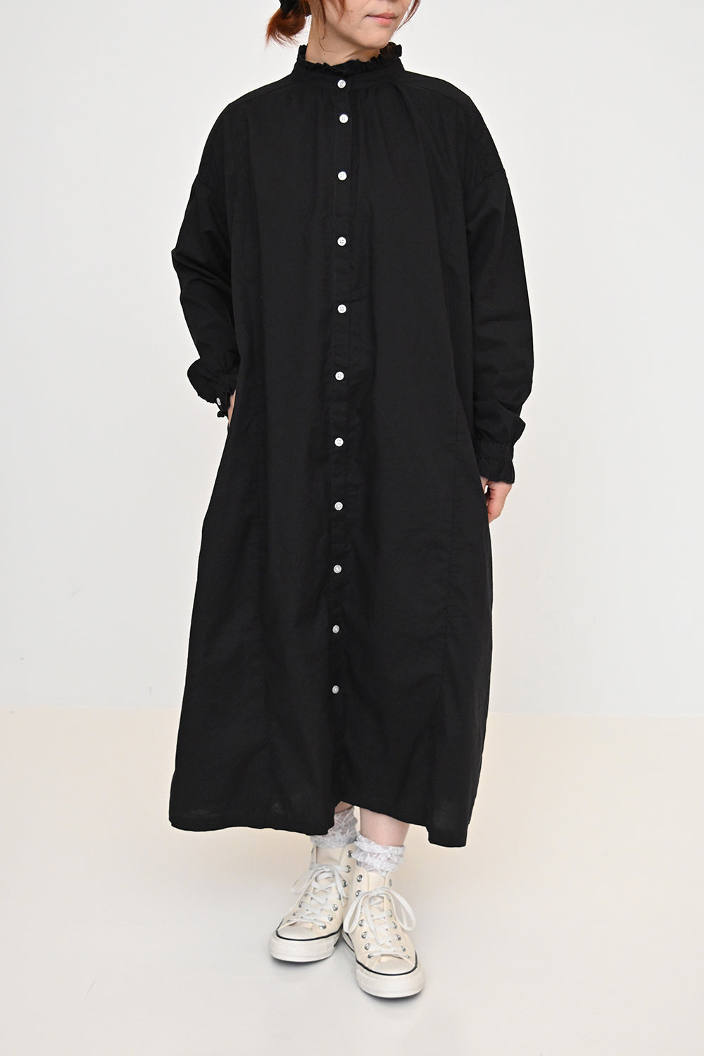 SUN VALLEY】30コットン平織り日本製品染フリル付きシャツワンピース