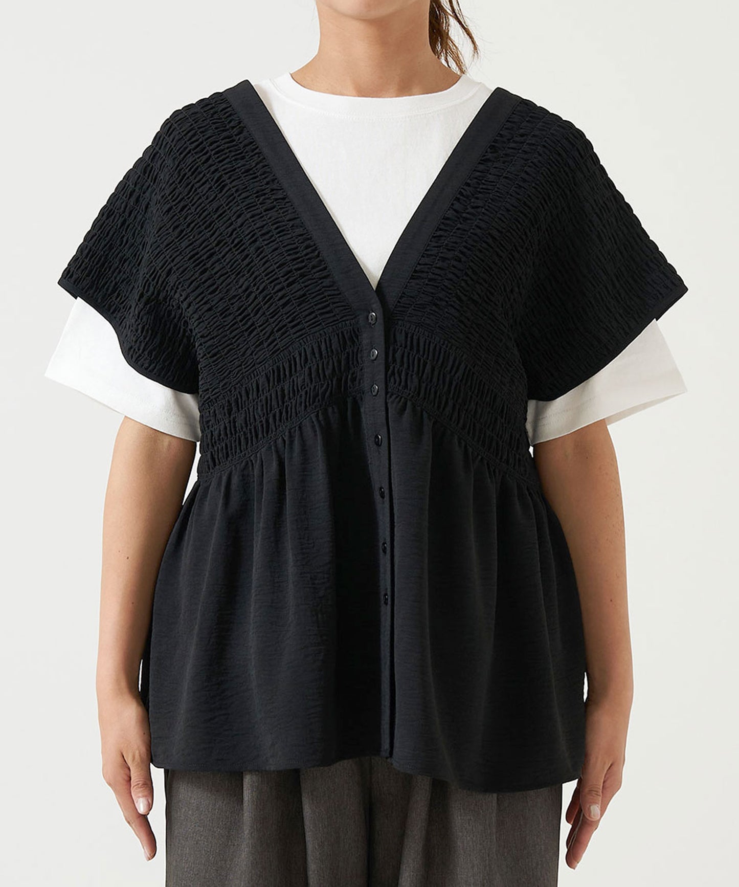 《Coming soon》Shirred V-neck vest