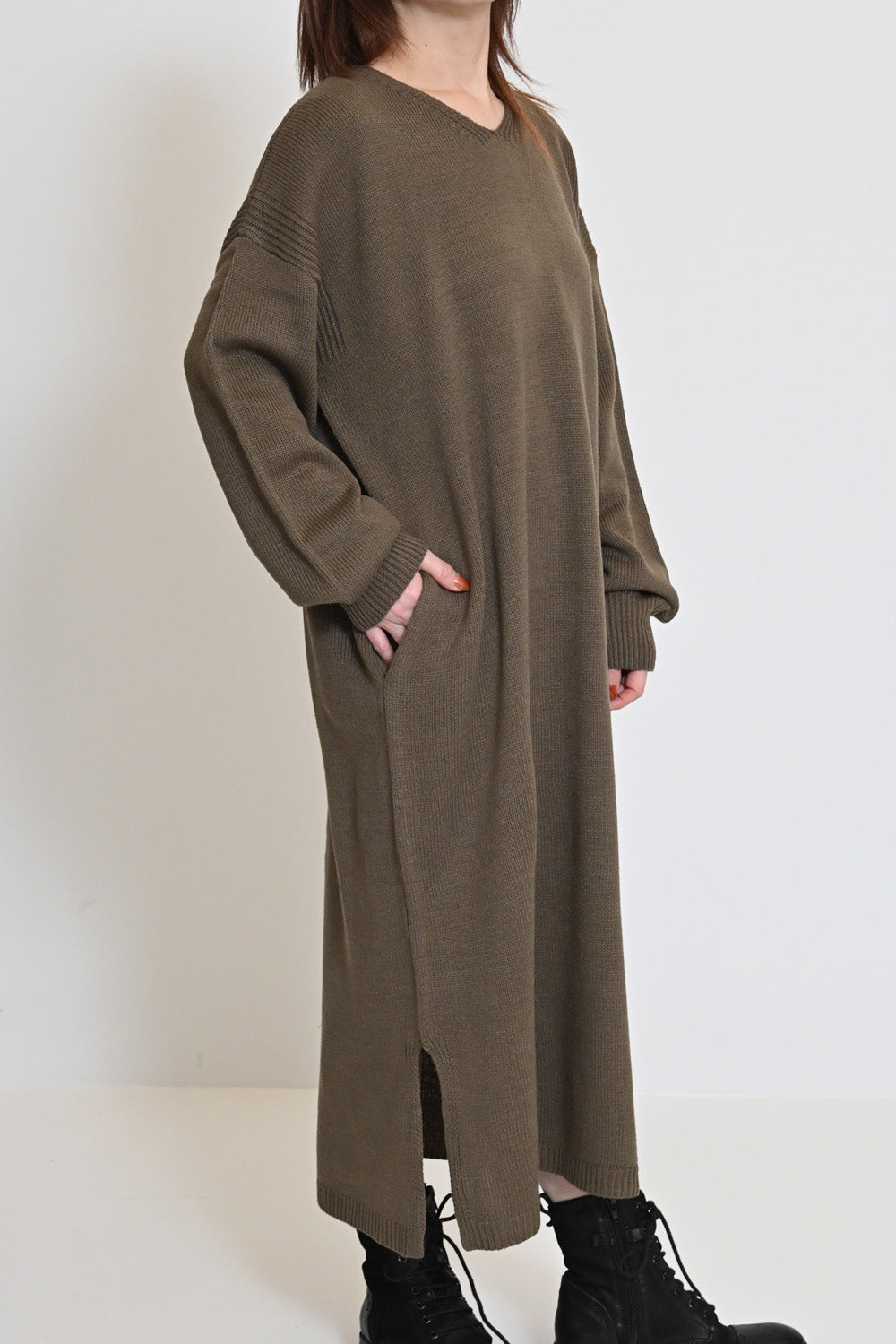 Vネックニットワンピース – HEART MARKET