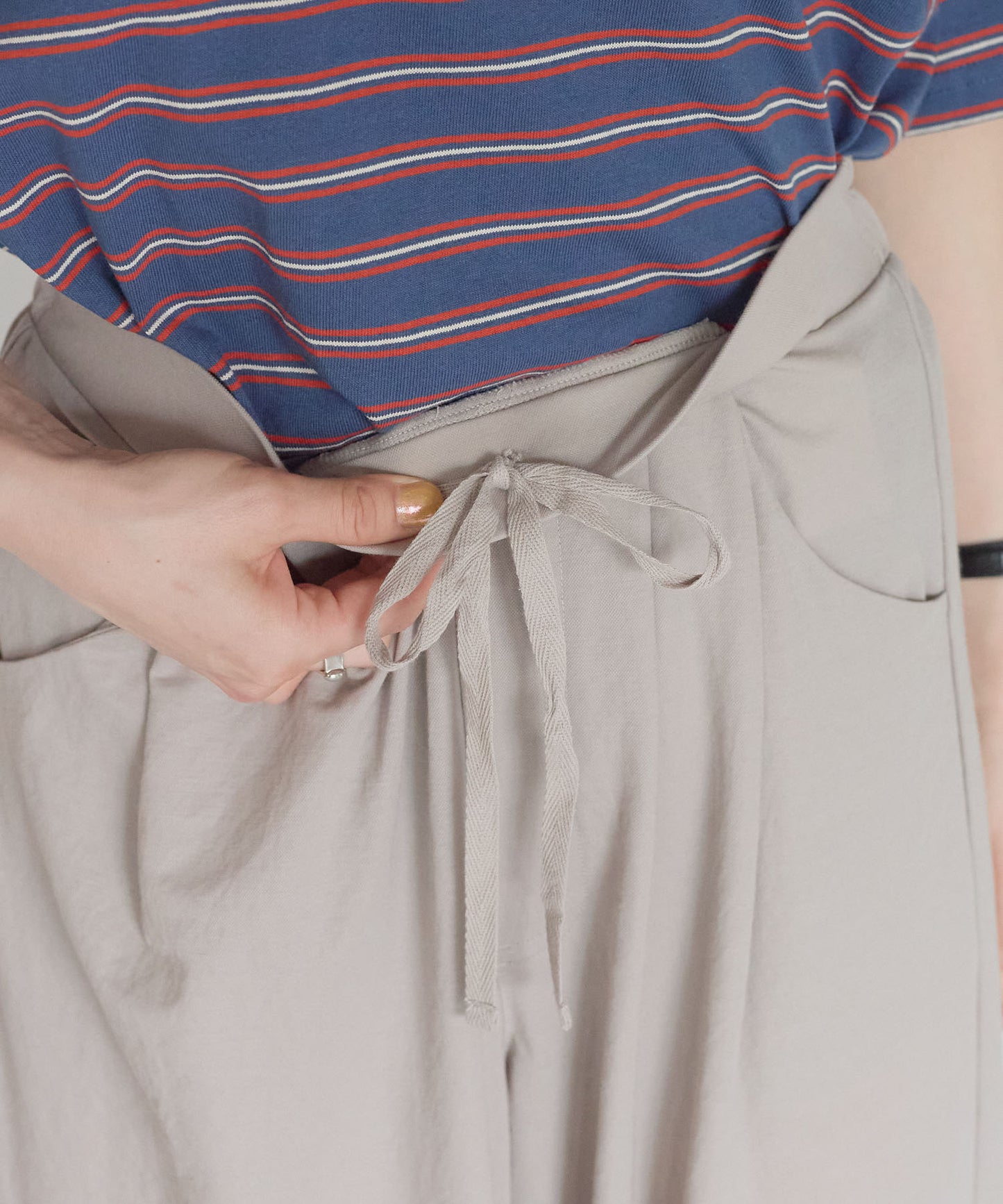 《Scheduled for April 24 Arrival》R/N Pique Tuck Wide Curve Pants