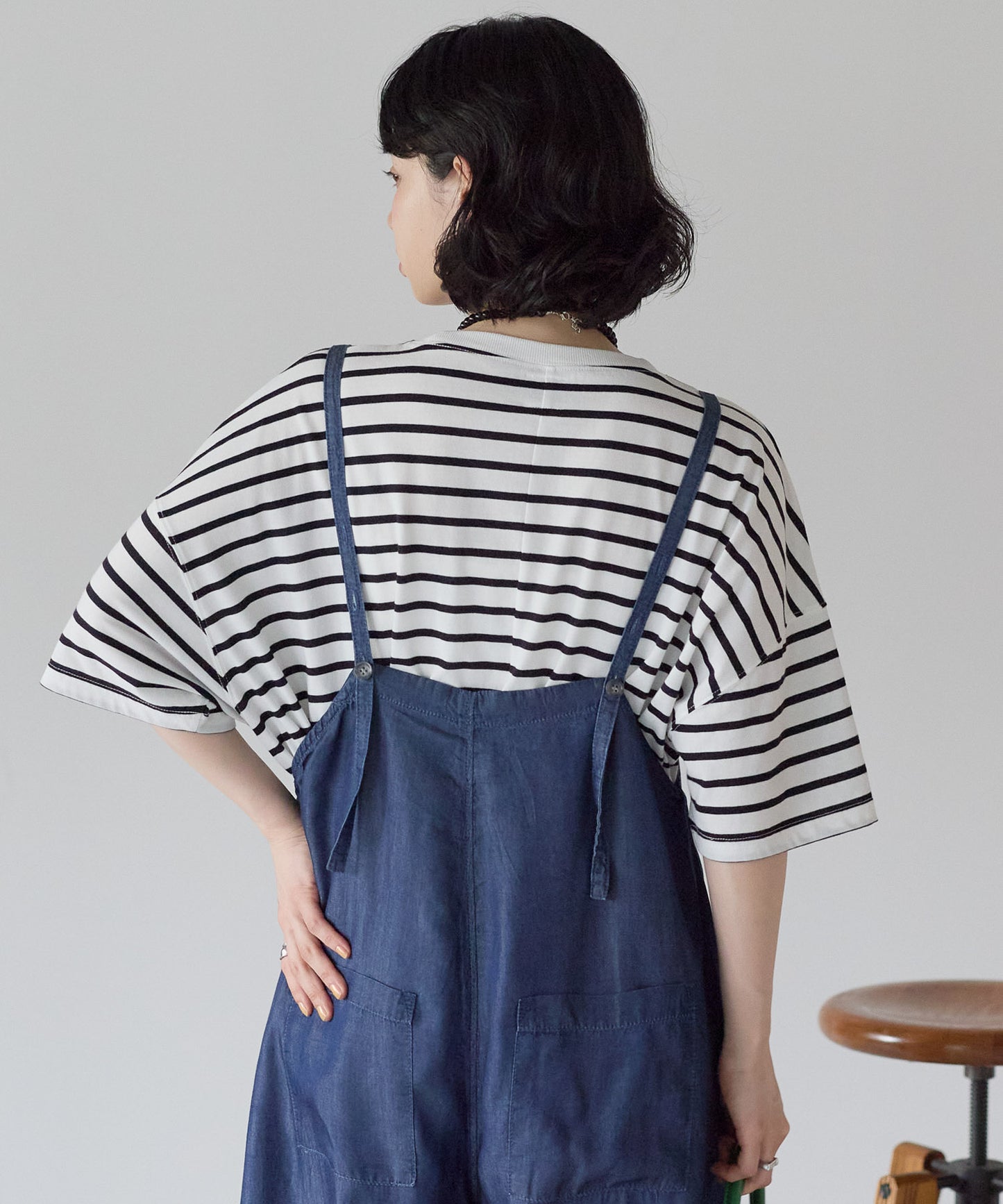 サロペットパンツ