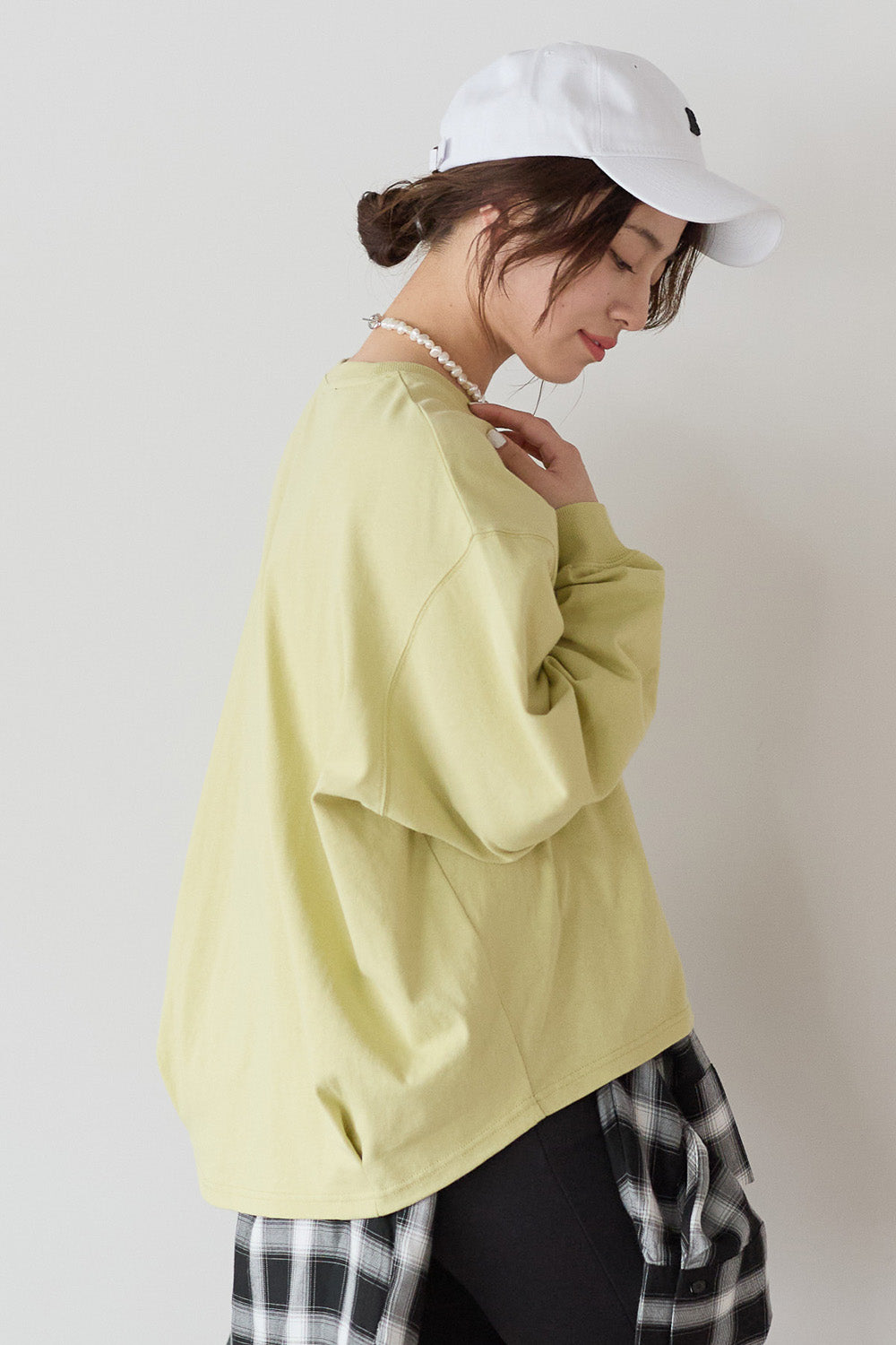 ワイドなうしろふんわりプルオーバー
