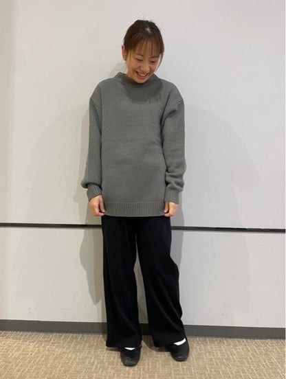 すっきりネックニットプルオーバー