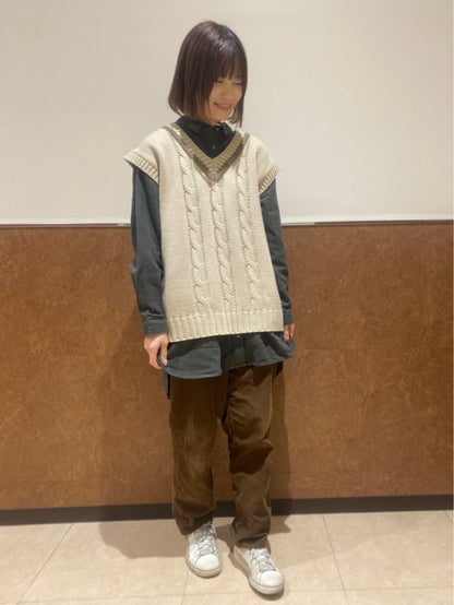 チルデンニットベスト