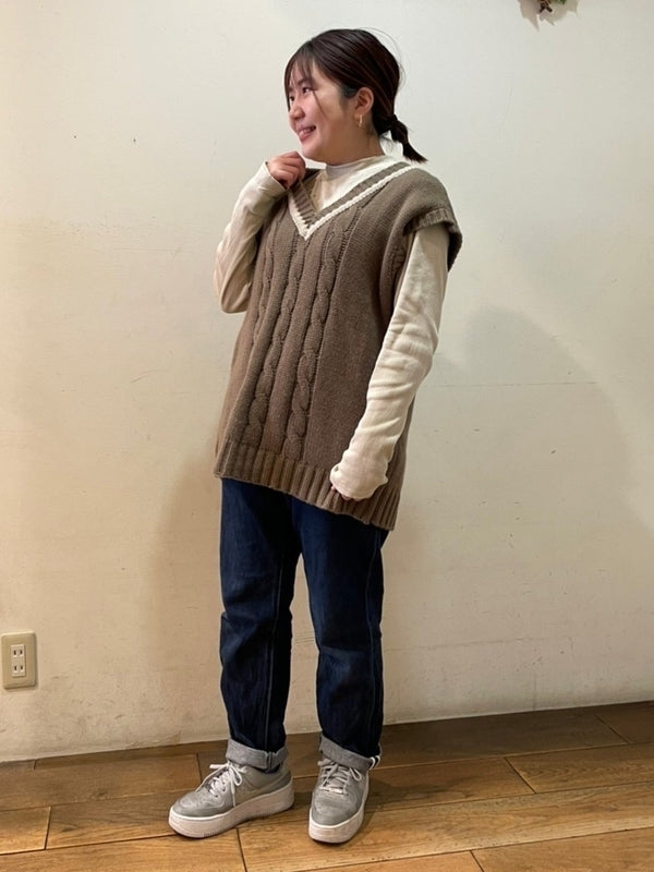 チルデンニットベスト