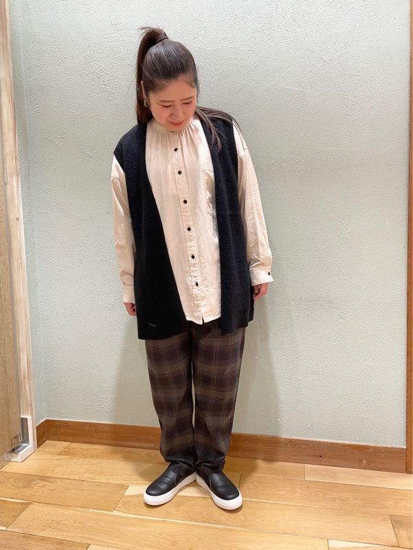 片畦ニットジレ