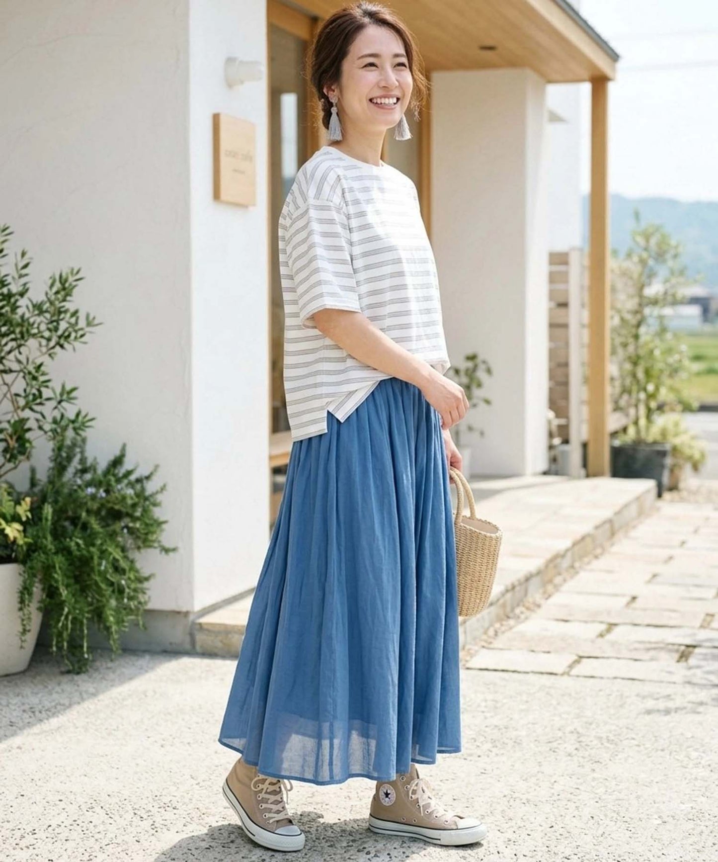 ブルー