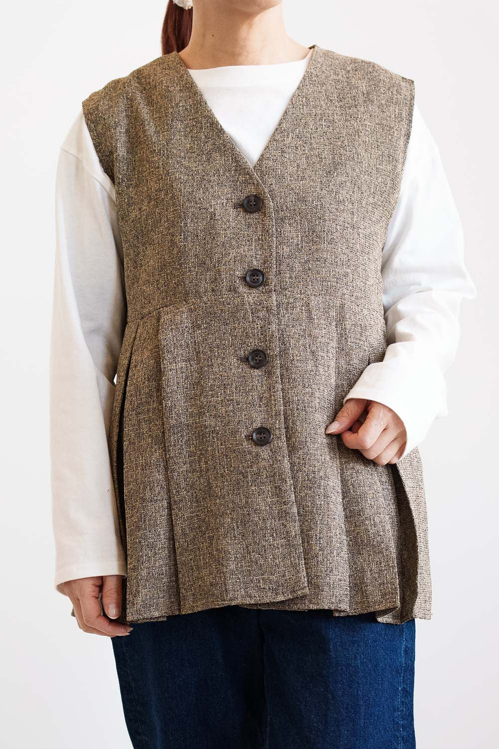 [WEB Exclusive] Summer Tweed Tuck Vest