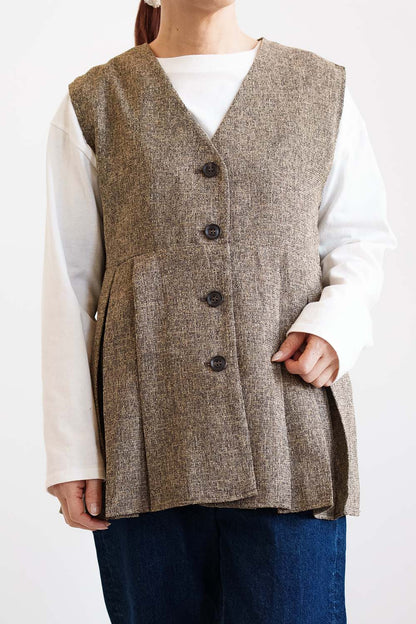 [WEB Exclusive] Summer Tweed Tuck Vest