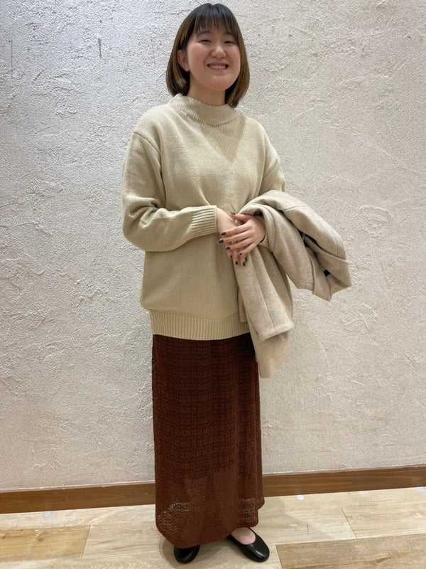 すっきりネックニットプルオーバー
