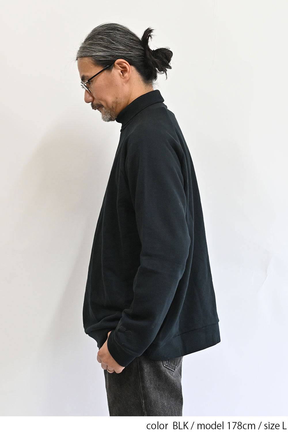 裏毛ハイネックプルオーバー