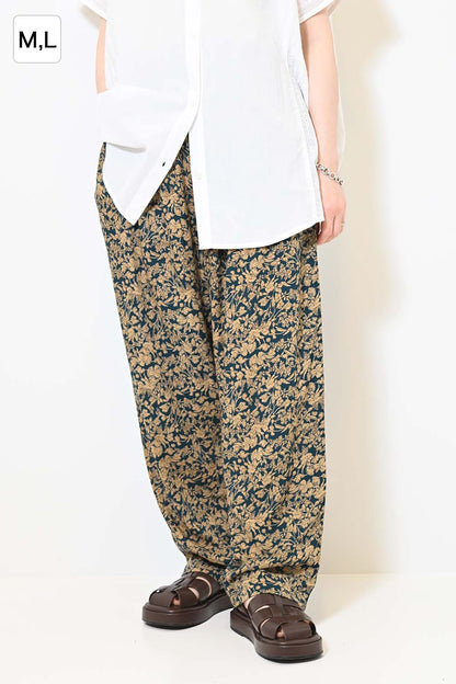 レーヨンタックテーパードパンツ