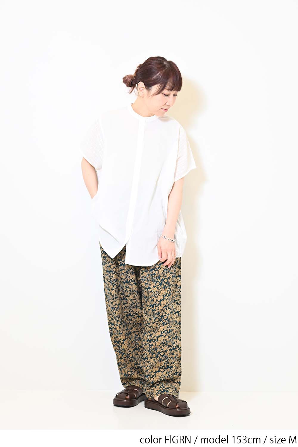 レーヨンタックテーパードパンツ