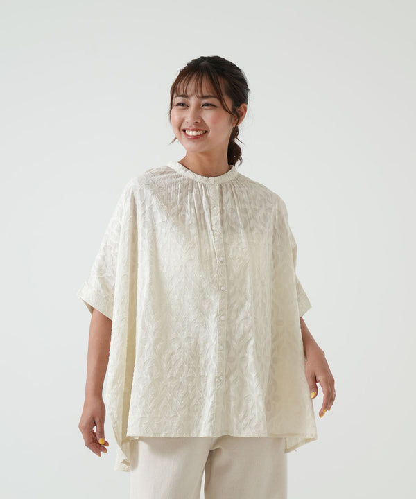 《5月7日入荷》ふわ軽コットンバックカットジャガードシャツ
