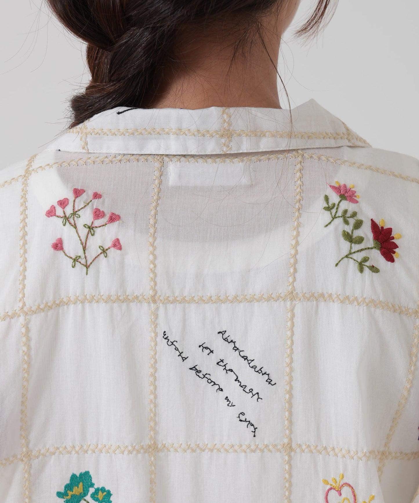 パッチワーク刺繍シャツ