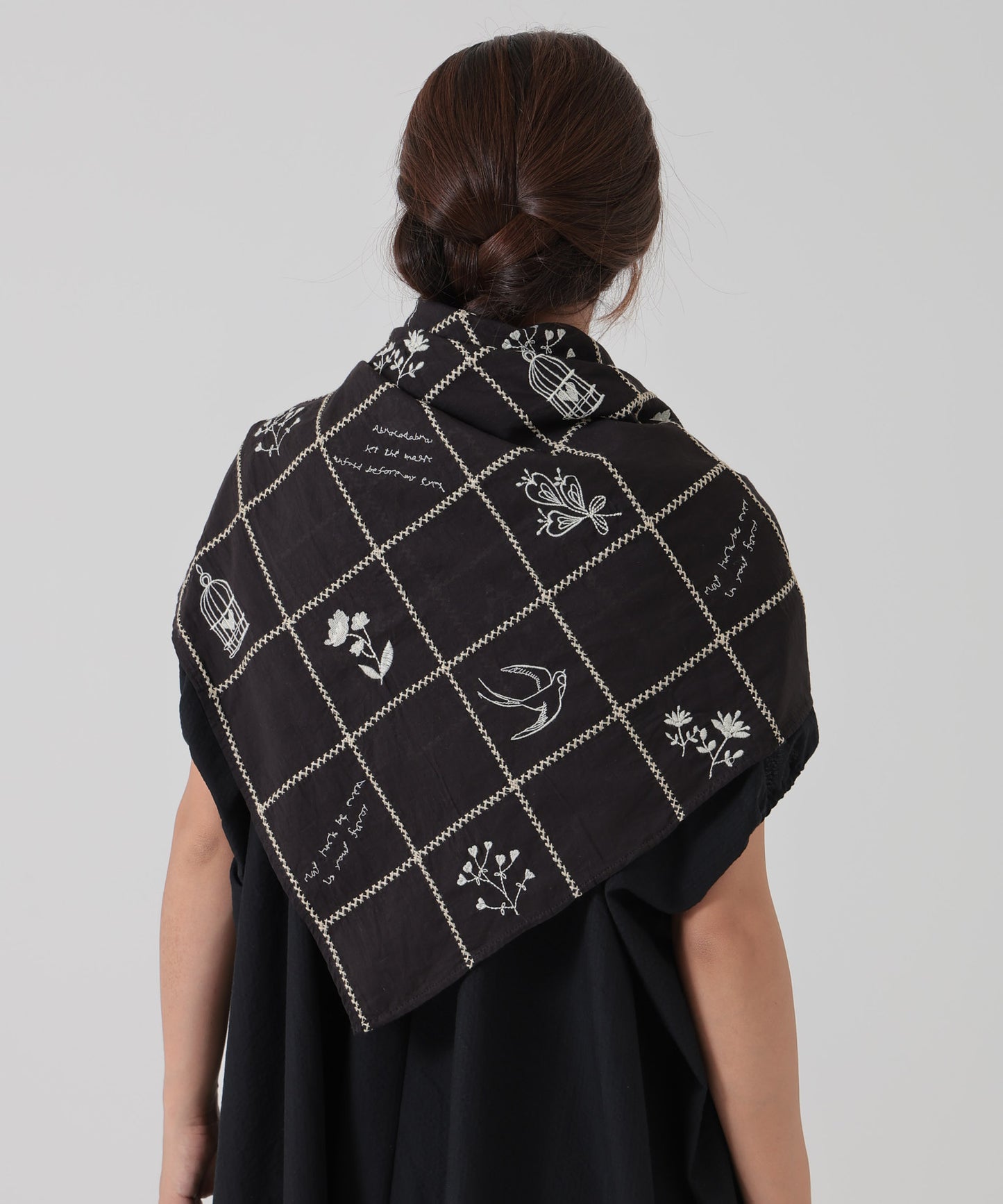 パッチワーク刺繍スカーフ