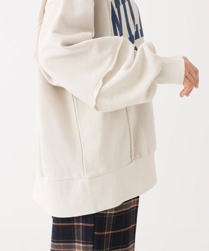 《近日発売》OE裏毛ピグメントリメイクロゴプルオーバー