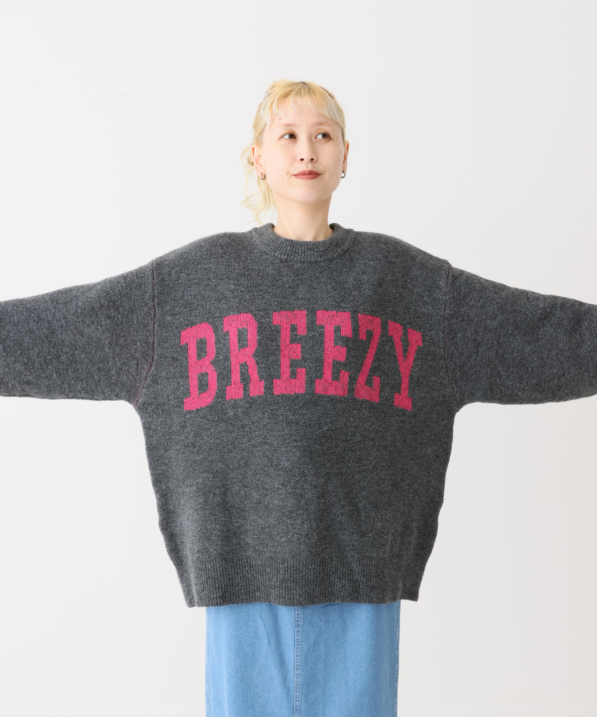 《10/15発売》ゆるロゴニットプルオーバー
