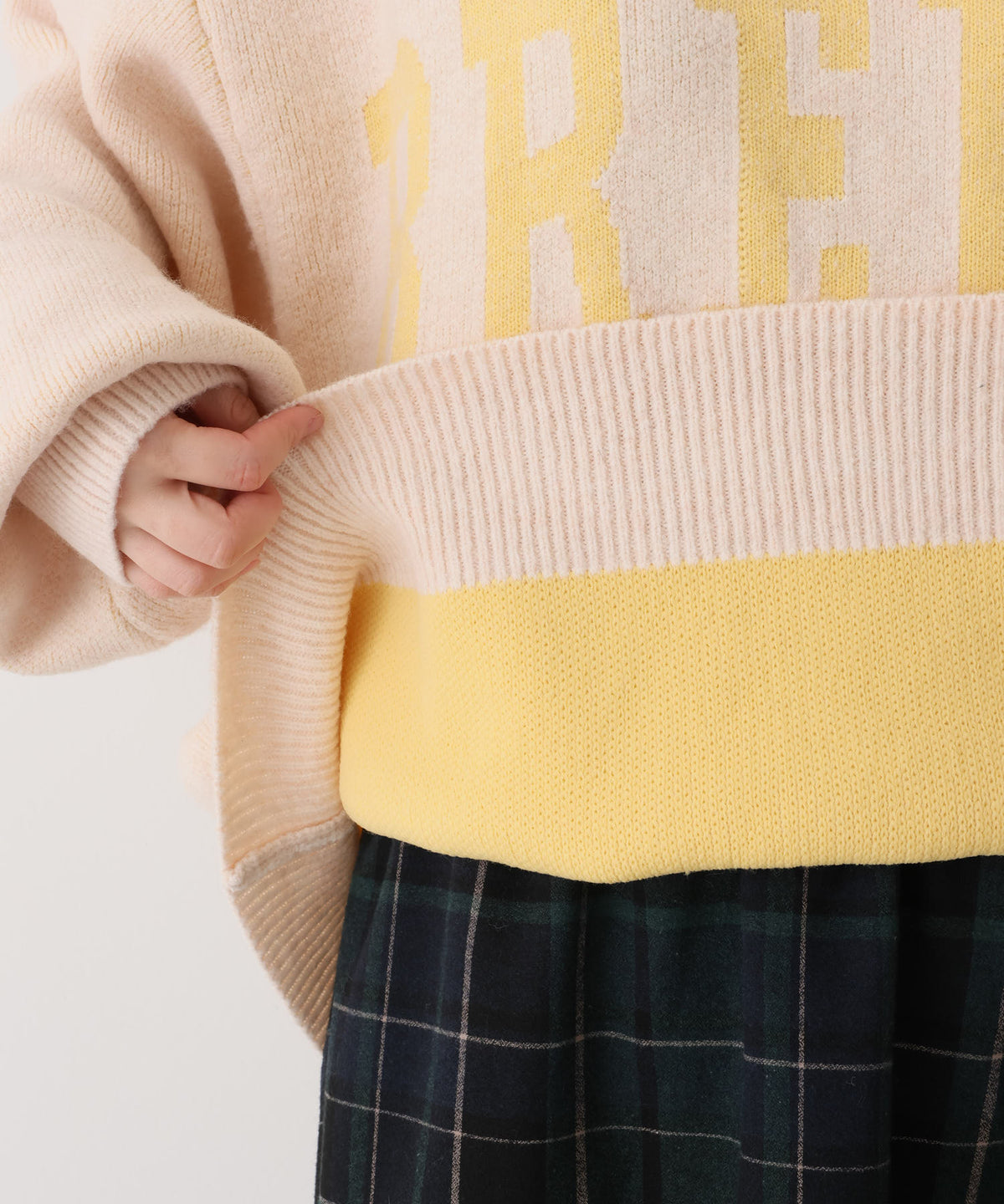 《10/15発売》ゆるロゴニットプルオーバー