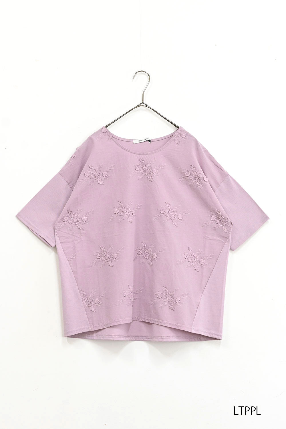 総刺繍プルオーバー