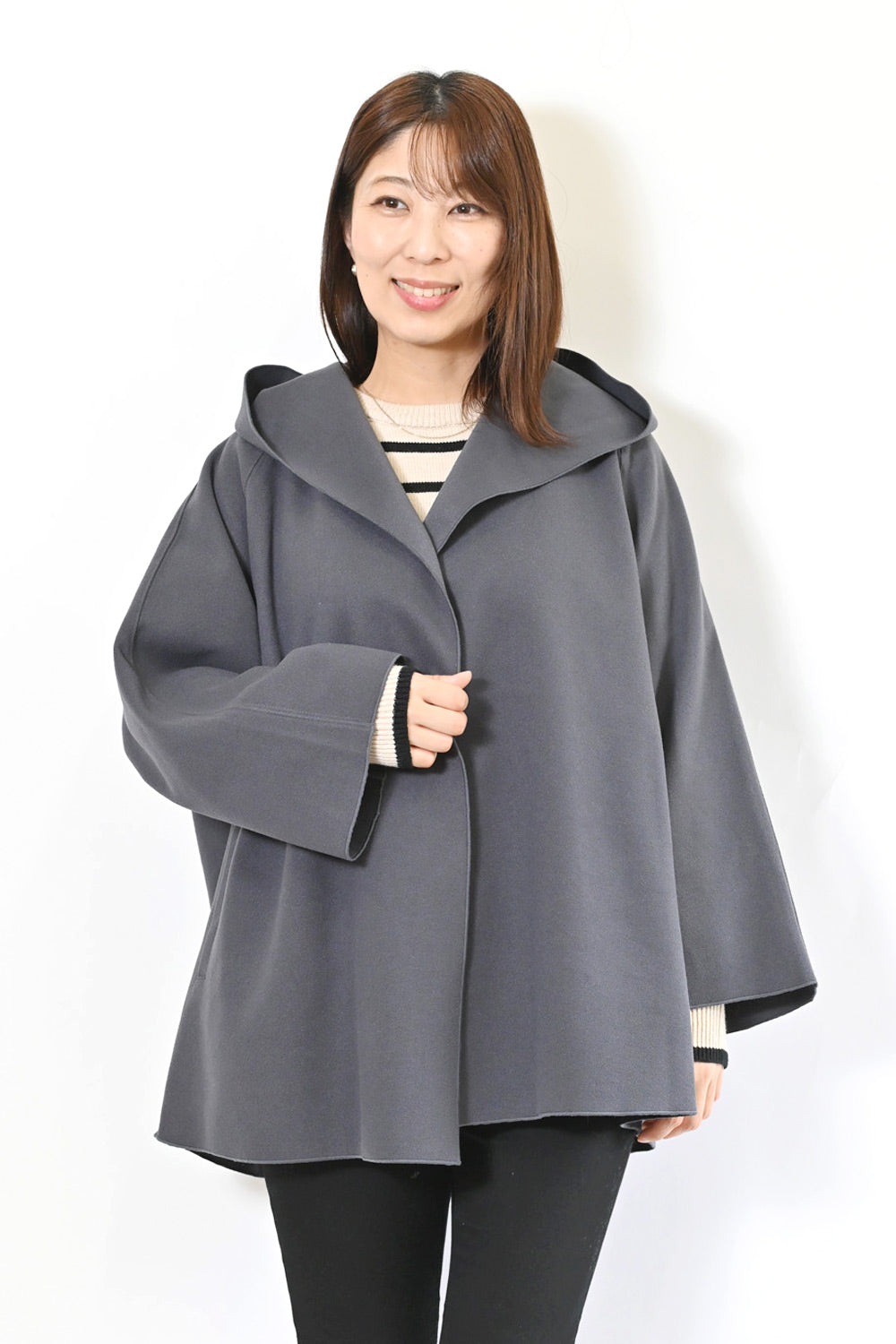 【アクセル】シャギーフード付きケープ