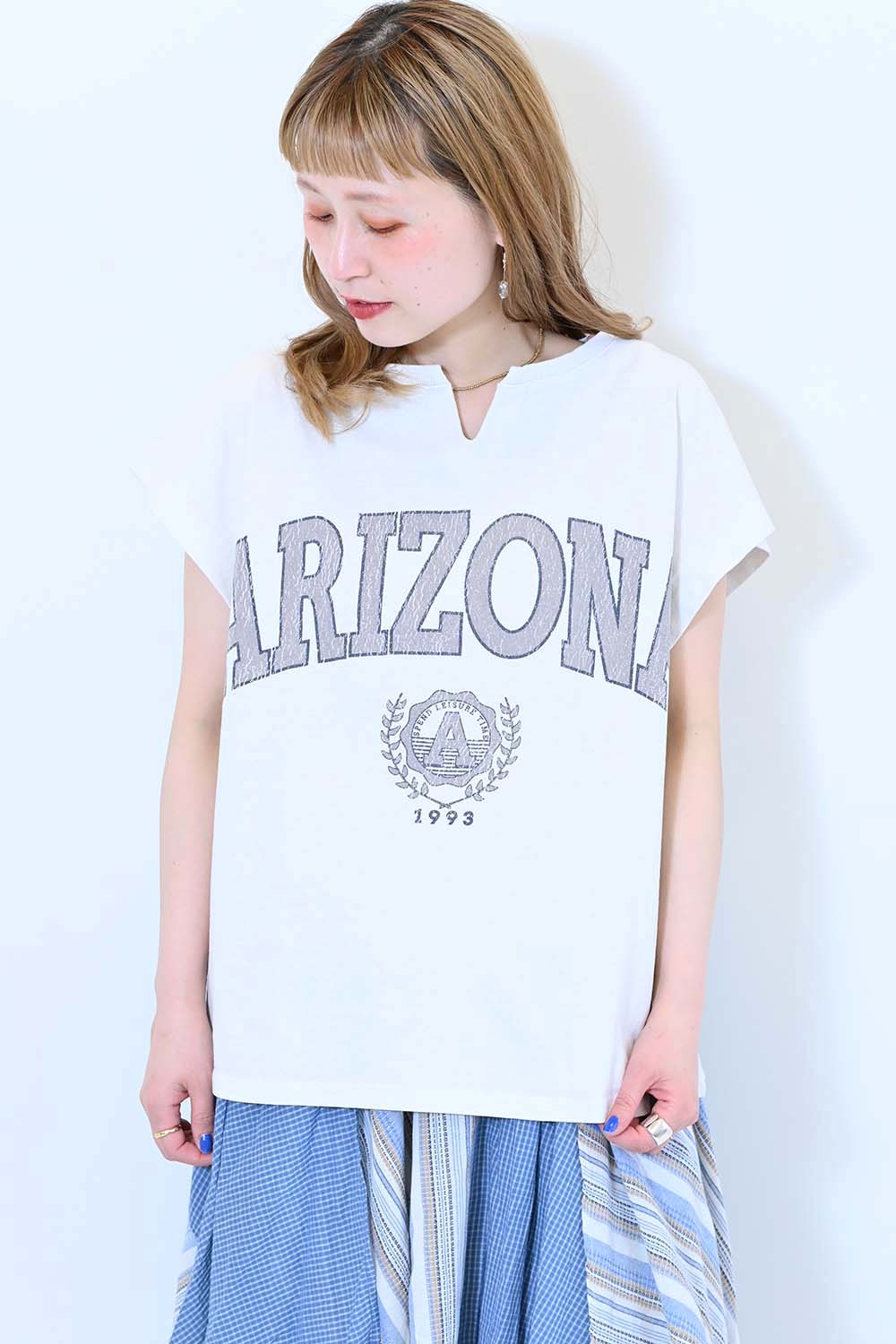 【charmmy】Vカットネックフレンチ袖Tee