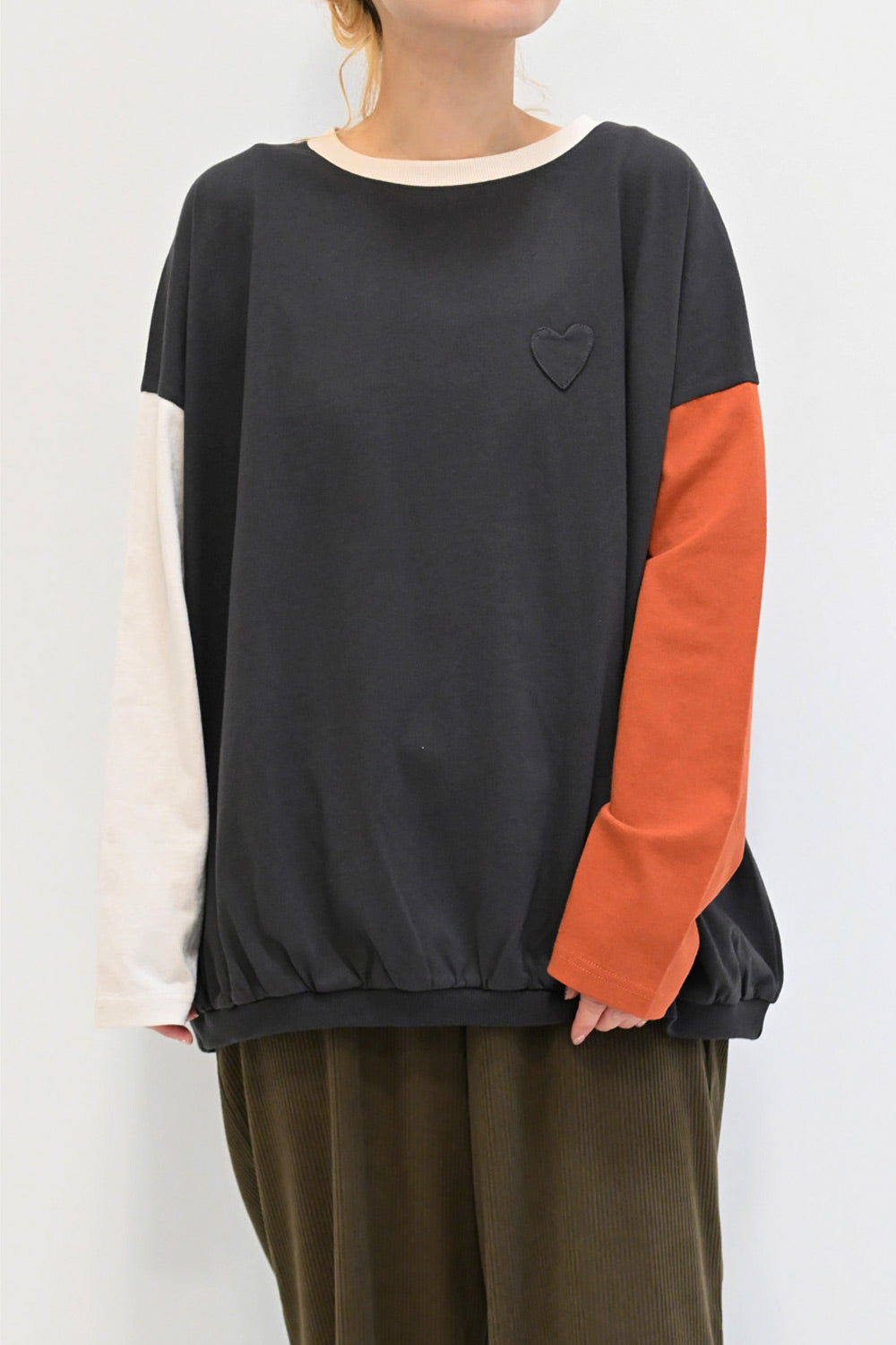 ≪SALE≫ Gathered Hem Long Sleeve Heart Pocket Pullover