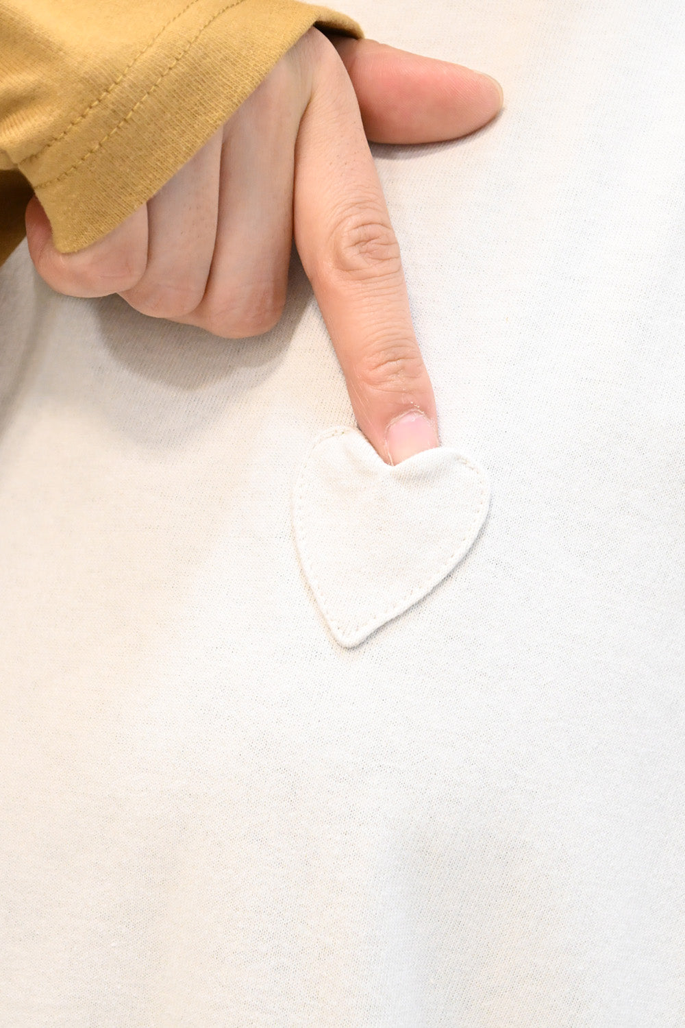 ≪SALE≫ Gathered Hem Long Sleeve Heart Pocket Pullover