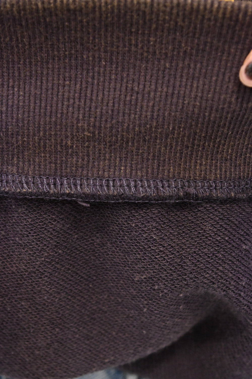 ネコ刺繍プリントトレーナー