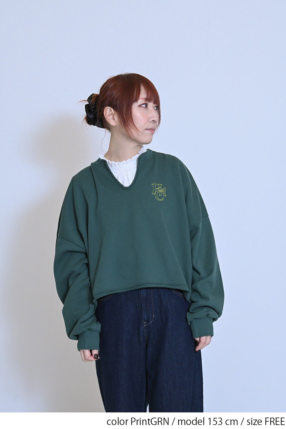 Vネックエンブレム刺繍プルオーバー