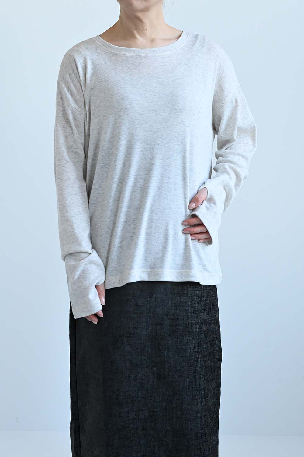 やわらかストレッチ長袖指穴Tee