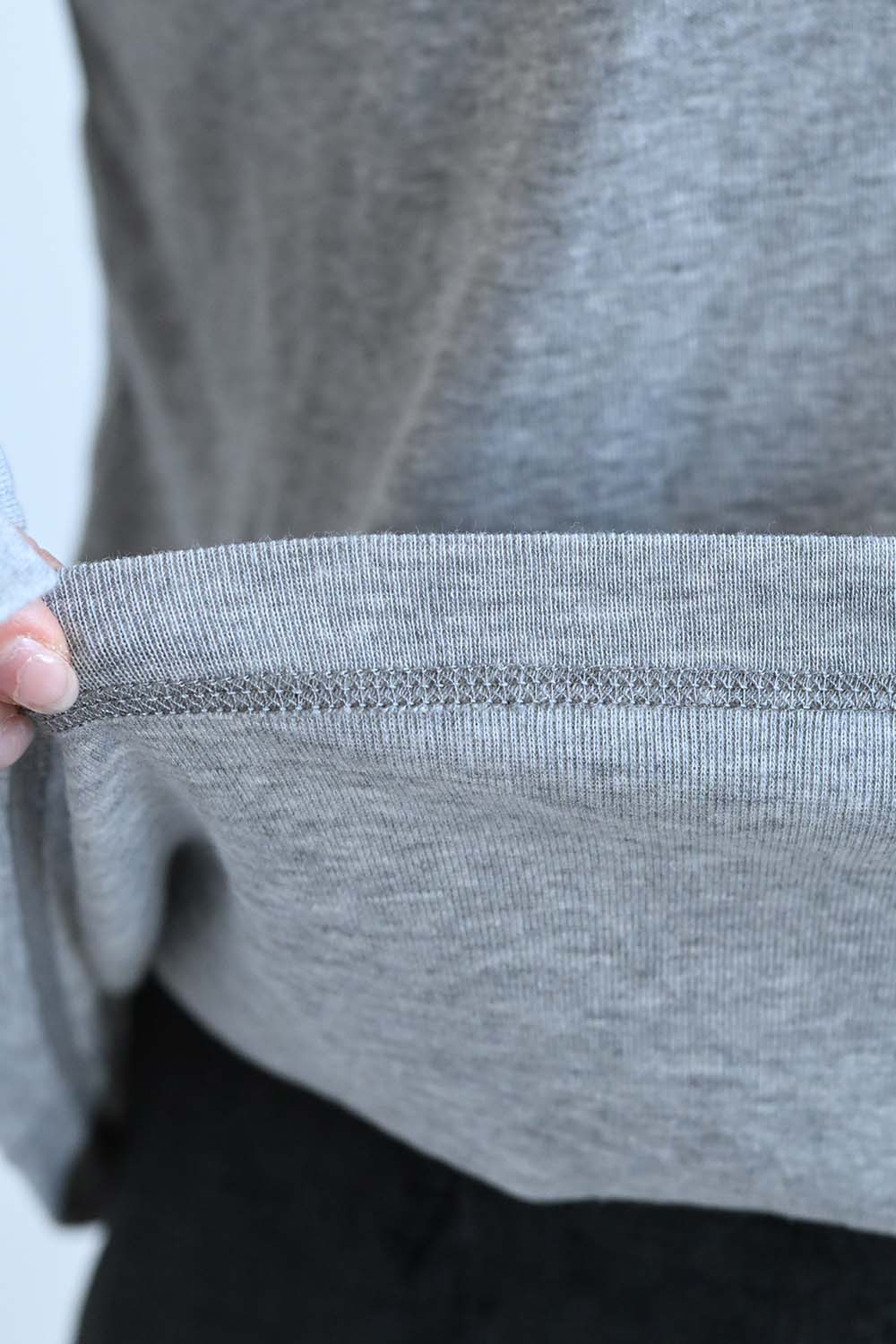 やわらかストレッチ長袖指穴Tee