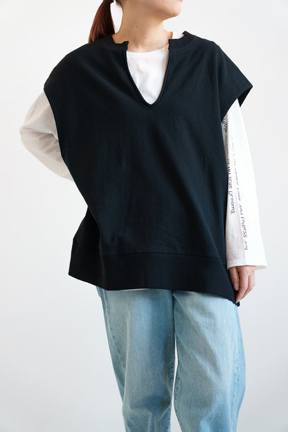  Mini Fleece V-Neck Vest
