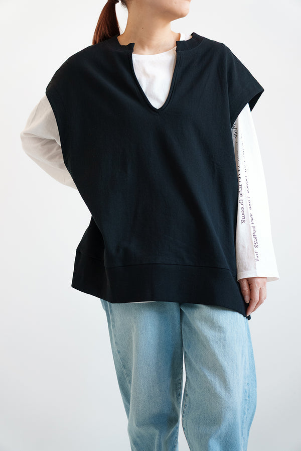  Mini Fleece V-Neck Vest