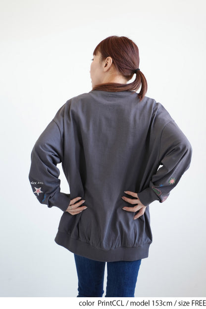 PEEACE!袖刺繍ロンT