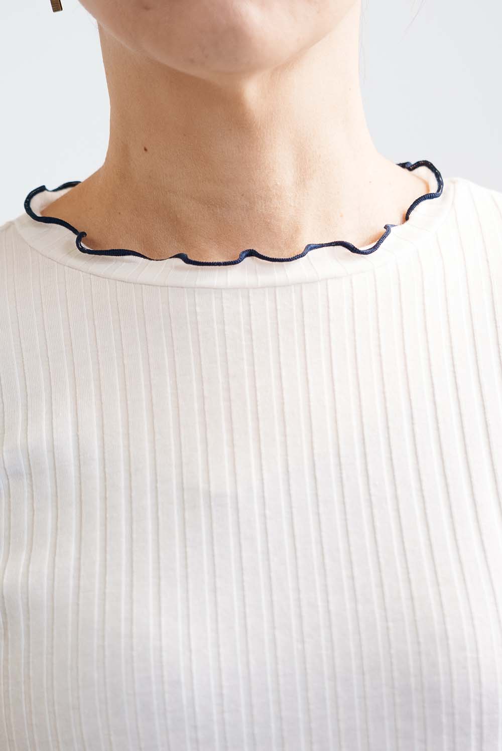 衿フリルリブロンTee