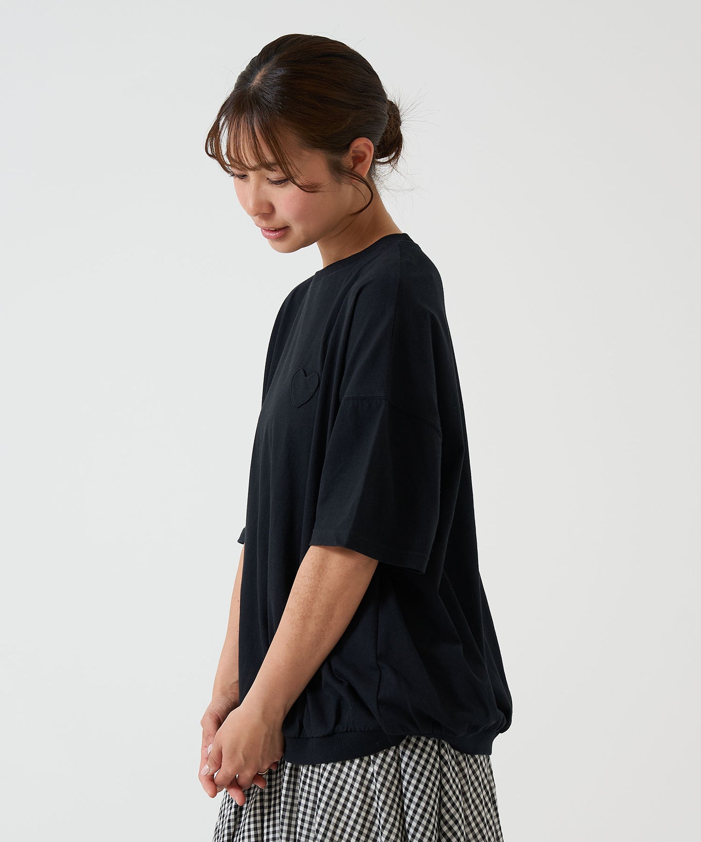 Hem Gathered Heart Pocket Pullover