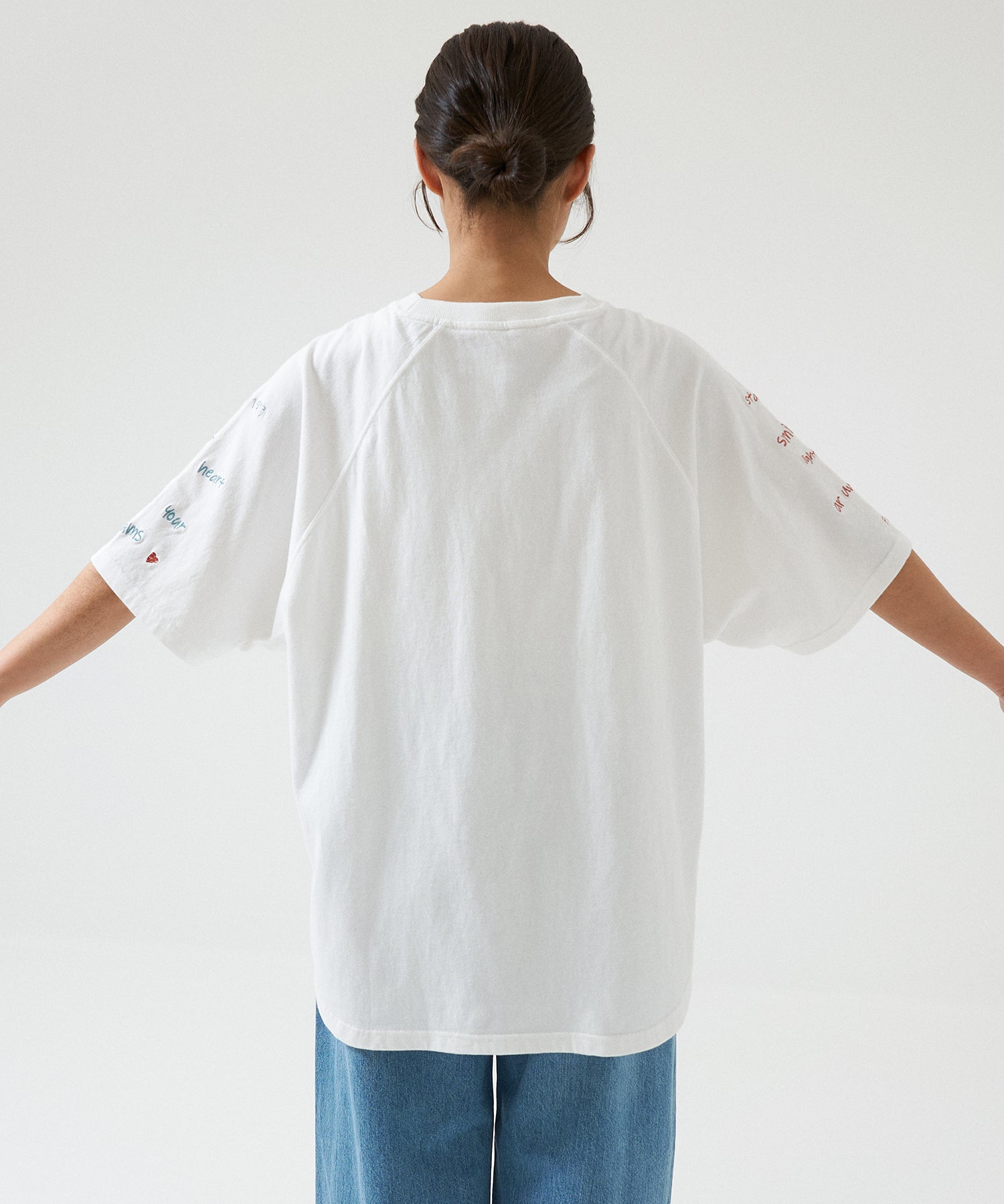 裾ラウンド袖刺繍チュニック