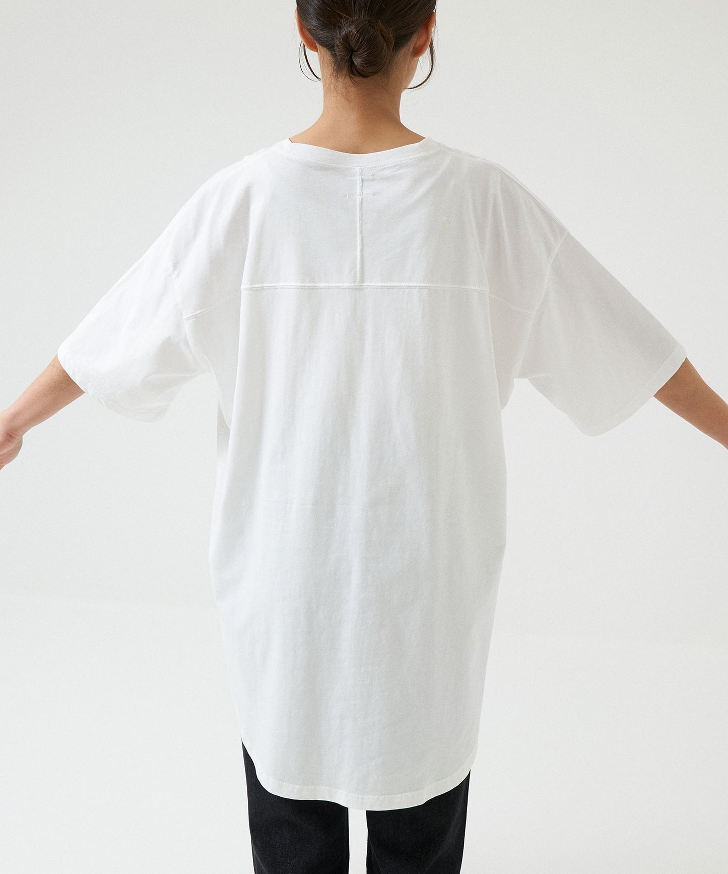 《4月24日入荷》裾ラウンドビッグTEE
