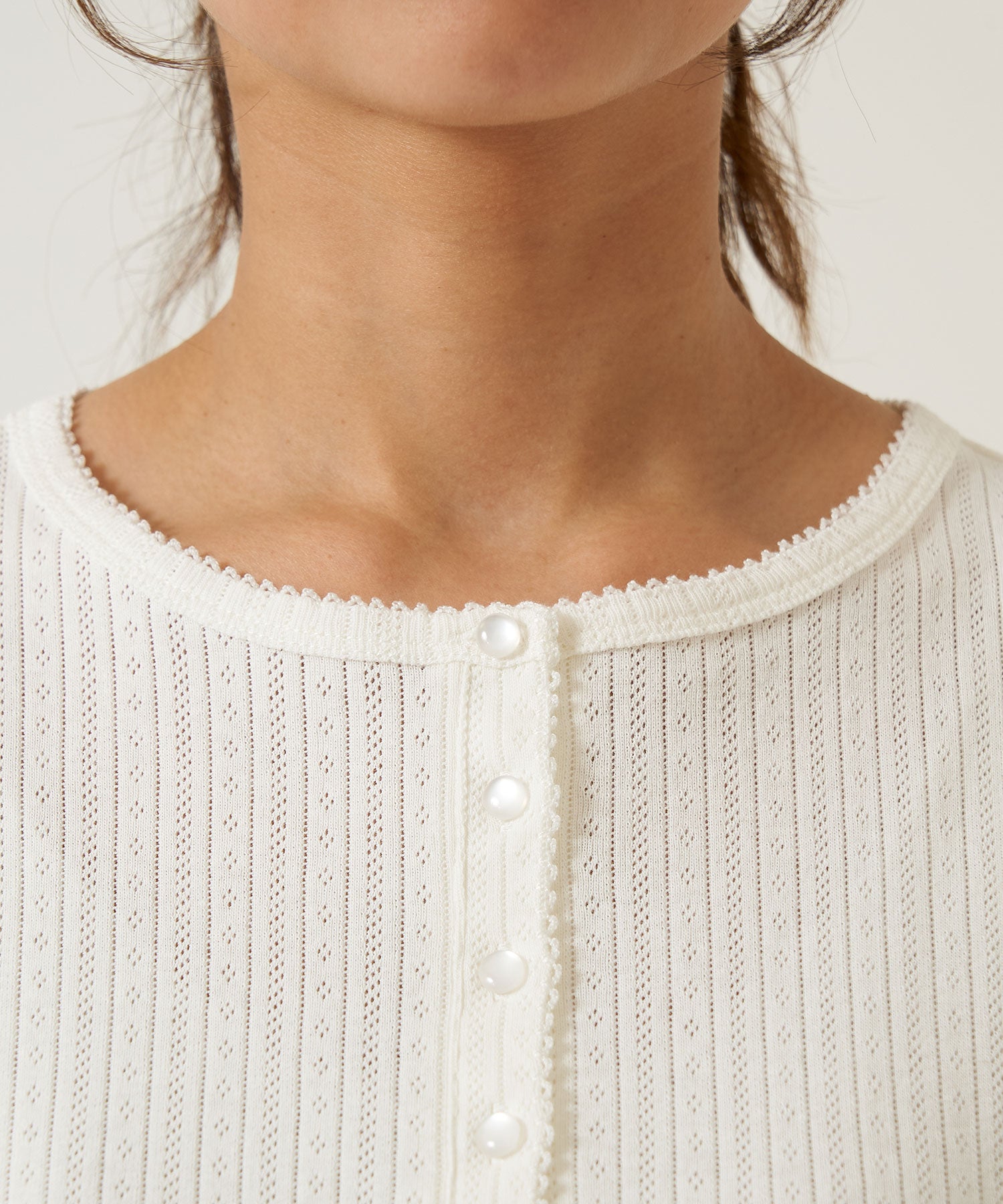 《April 23 Arrival》Eyelet Rib Crew Henley Pullover