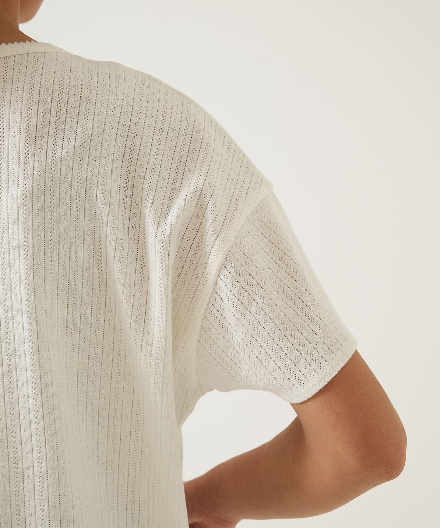 《April 23 Arrival》Eyelet Rib Crew Henley Pullover