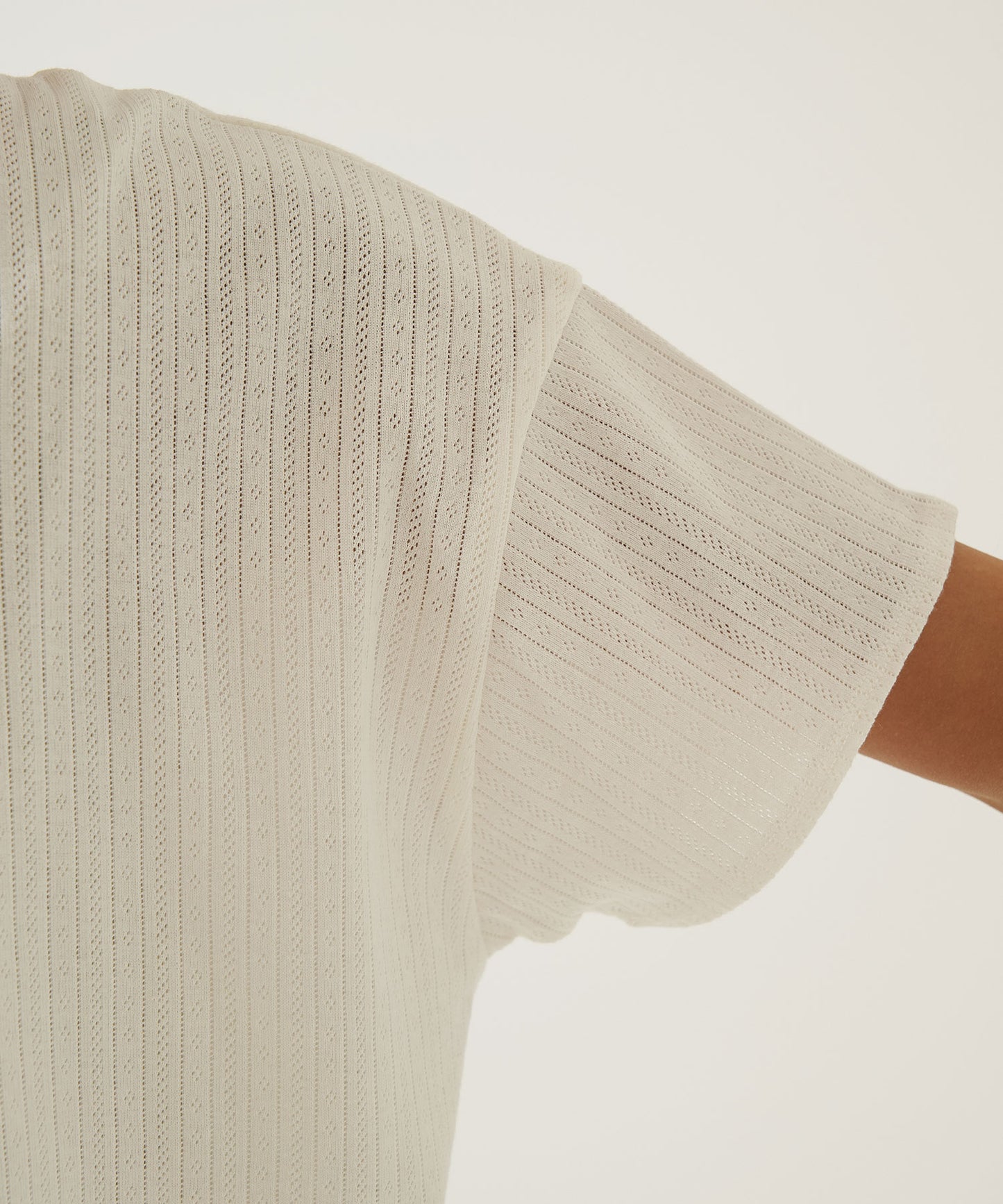 《April 23 Arrival》Eyelet Rib Crew Henley Pullover