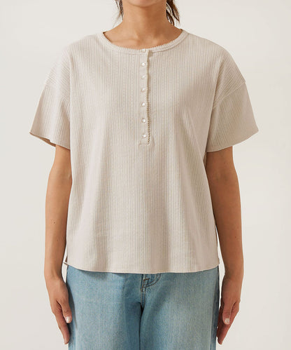 《April 23 Arrival》Eyelet Rib Crew Henley Pullover