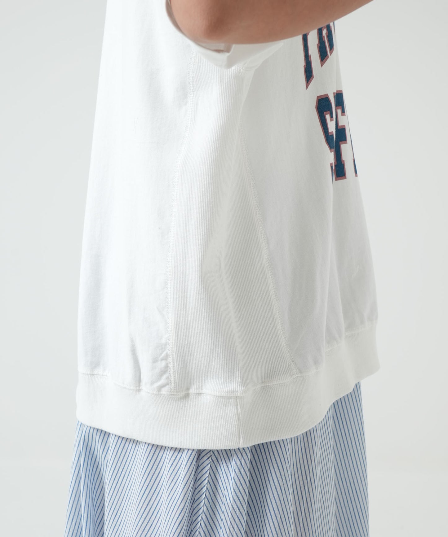 FAVORABLEカレッジプリントT
