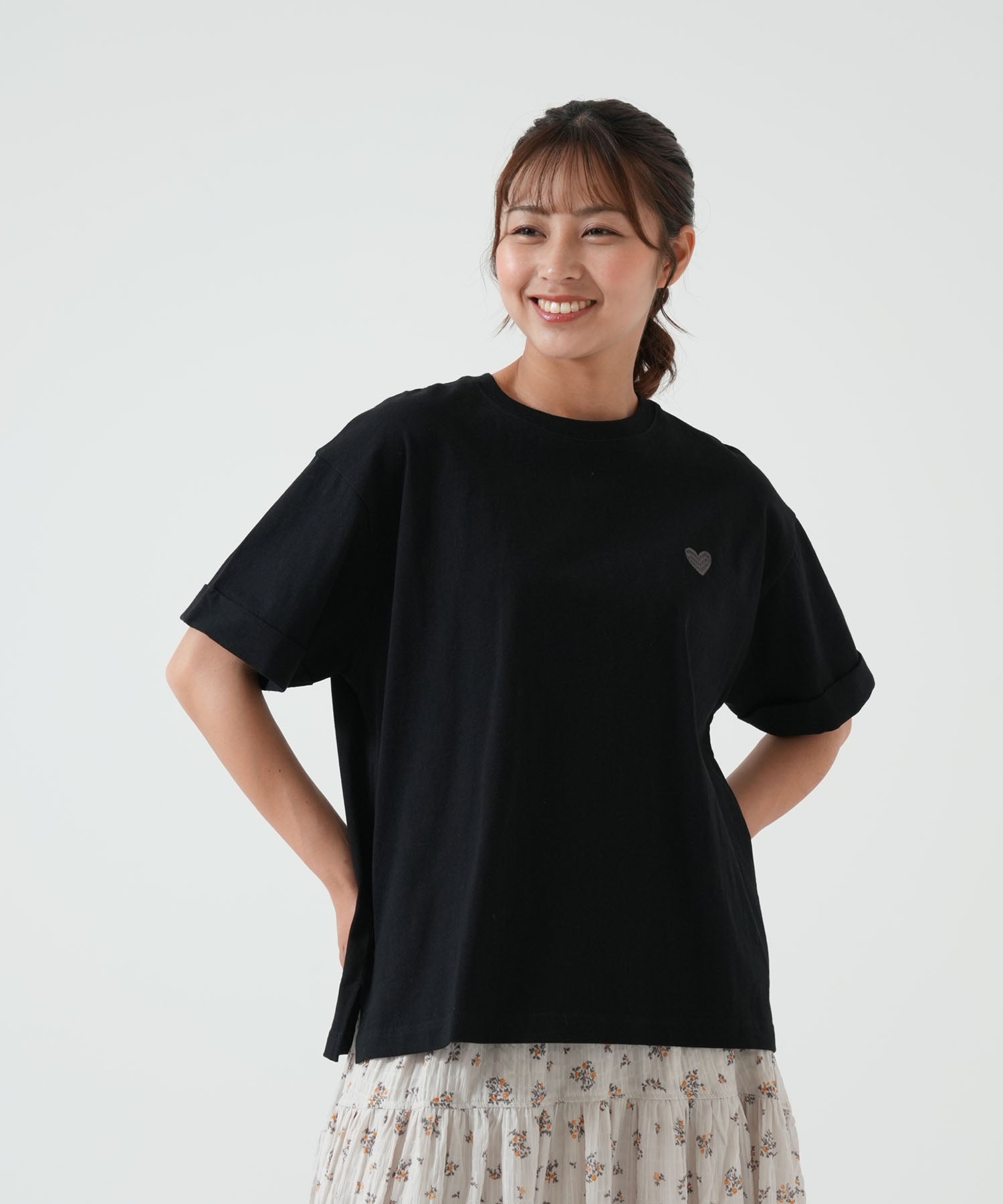 ハート刺繍Tシャツ – HEART MARKET