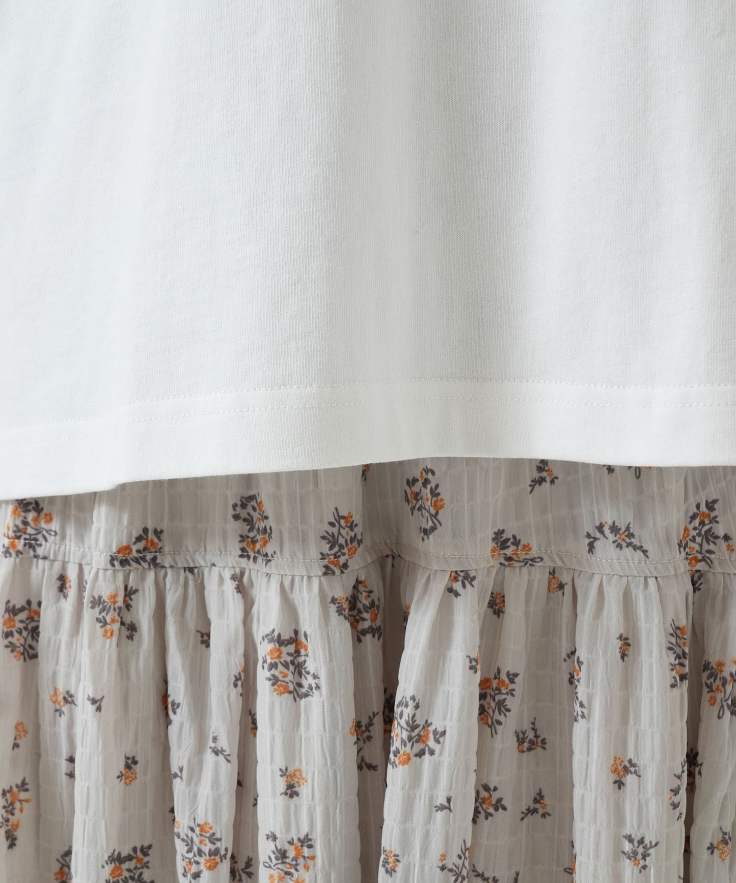 ハート刺繍Tシャツ