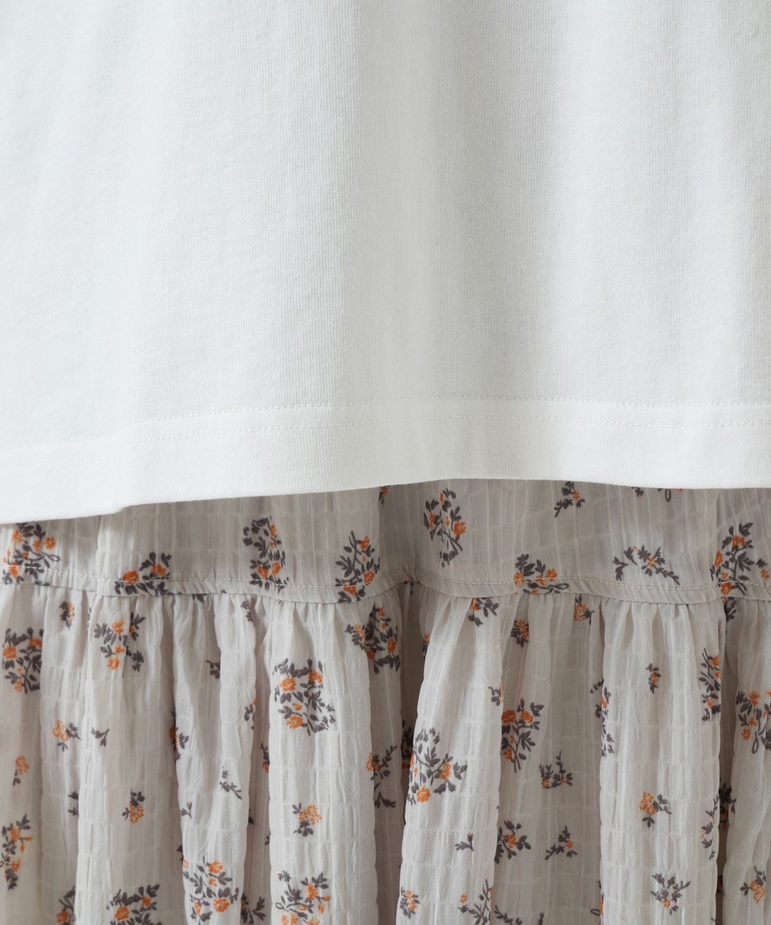 ハート刺繍Tシャツ