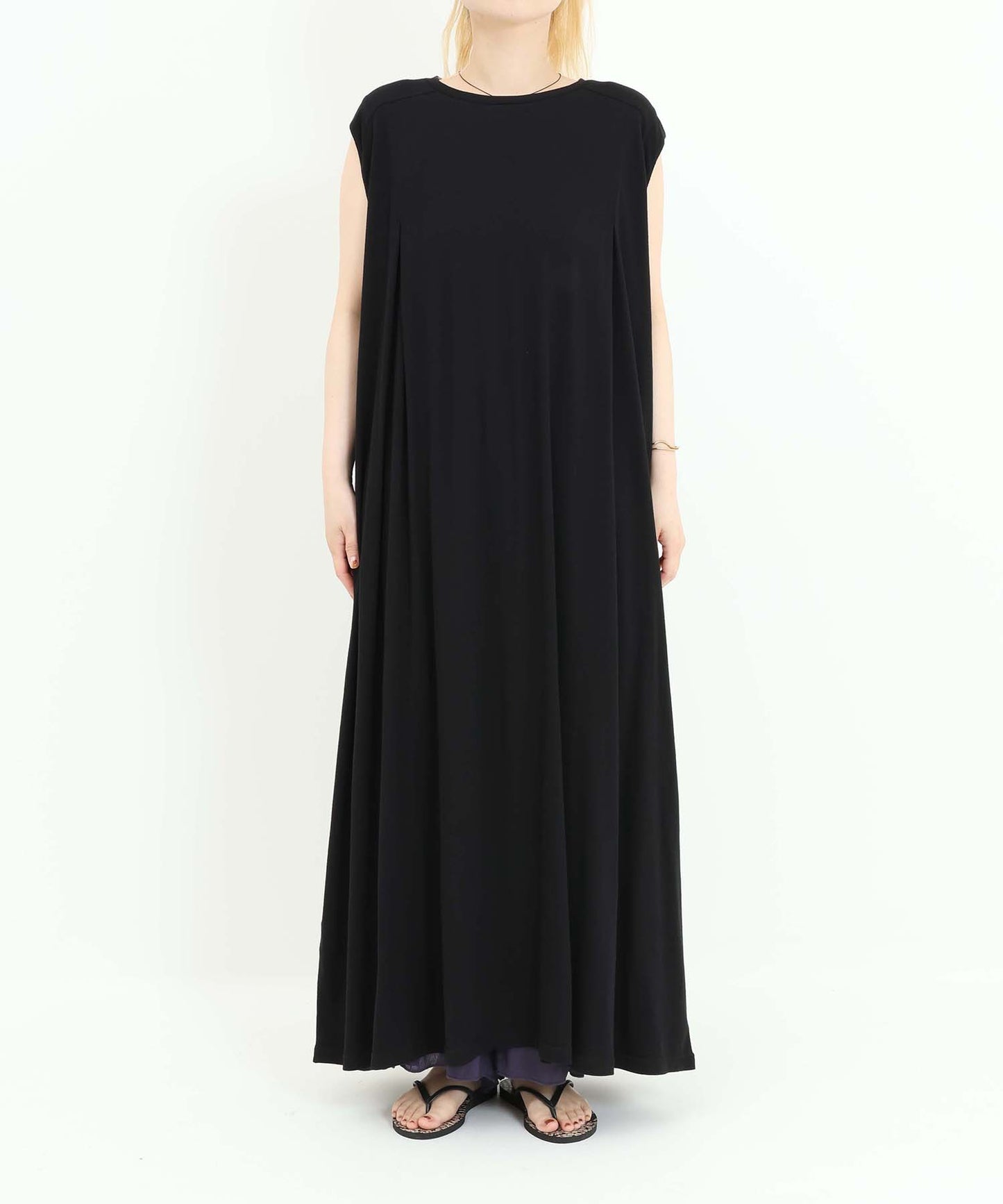 ブラック ※この画像が実物に最も近いお色味です。