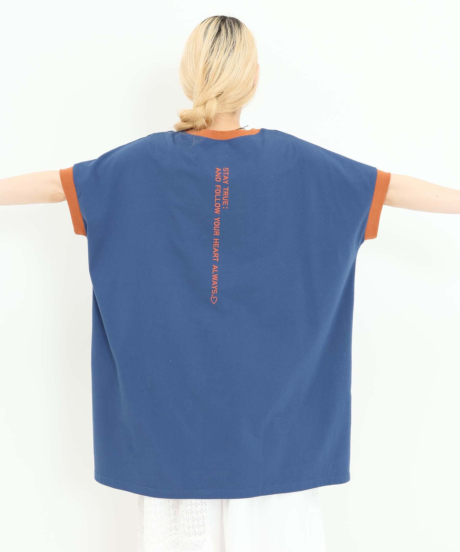 《近日発売》バックタテ刺繍チュニック
