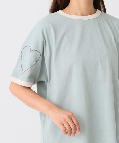 《8/4発売》ハート袖刺繍BIG T